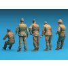 120559 3 german armoured car crew 1 35 miniart