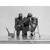 164074 6 german mg08 machine gun team 2 figures 1 35