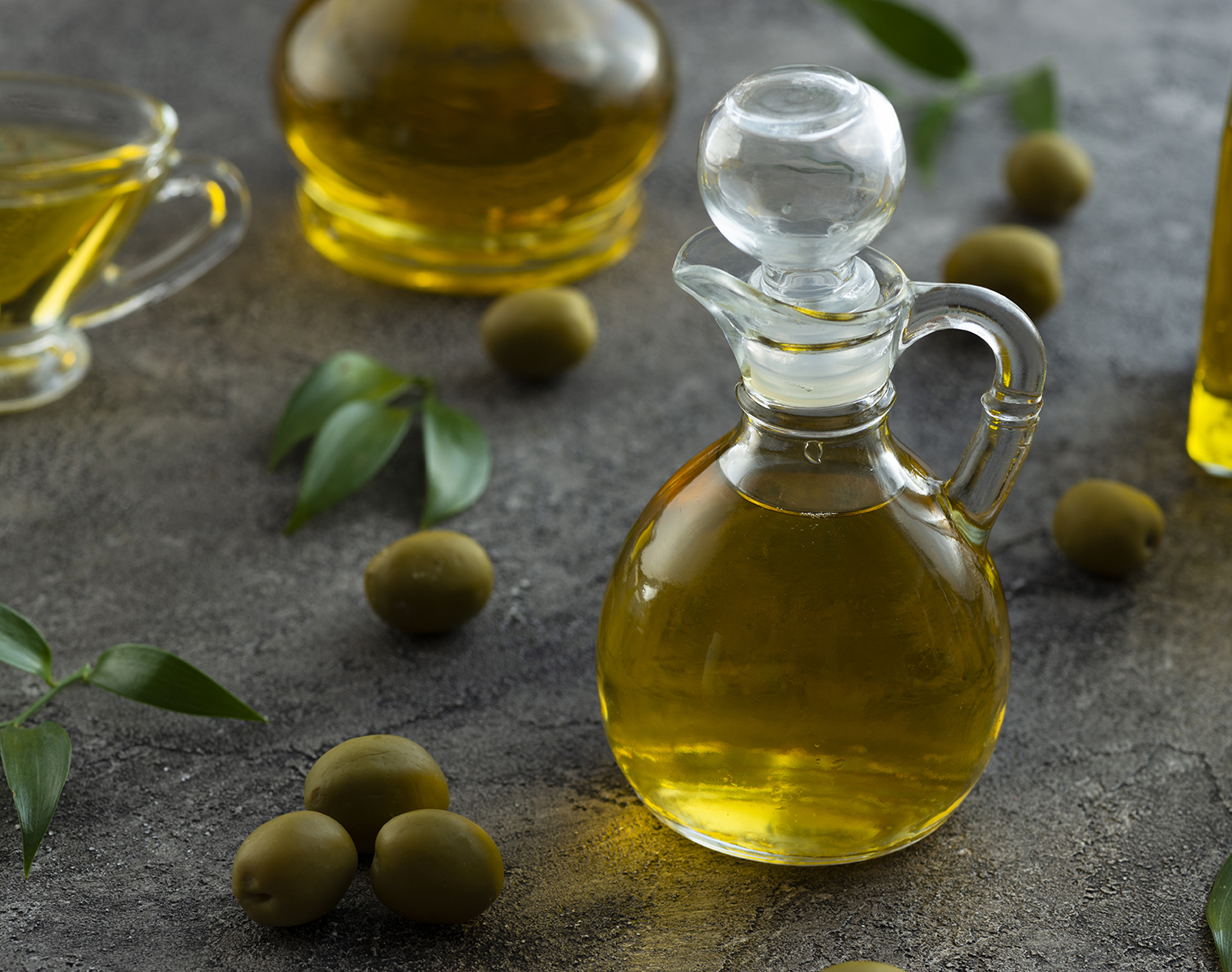 Olivový olej za studena lisovaný
