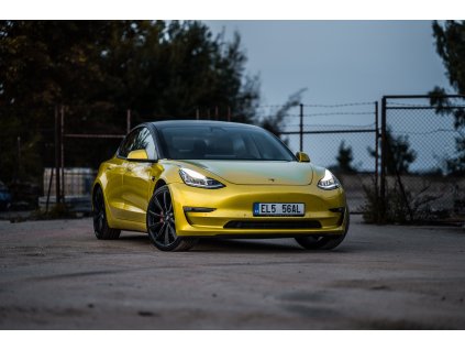 Tesla Model 3 - záloha
