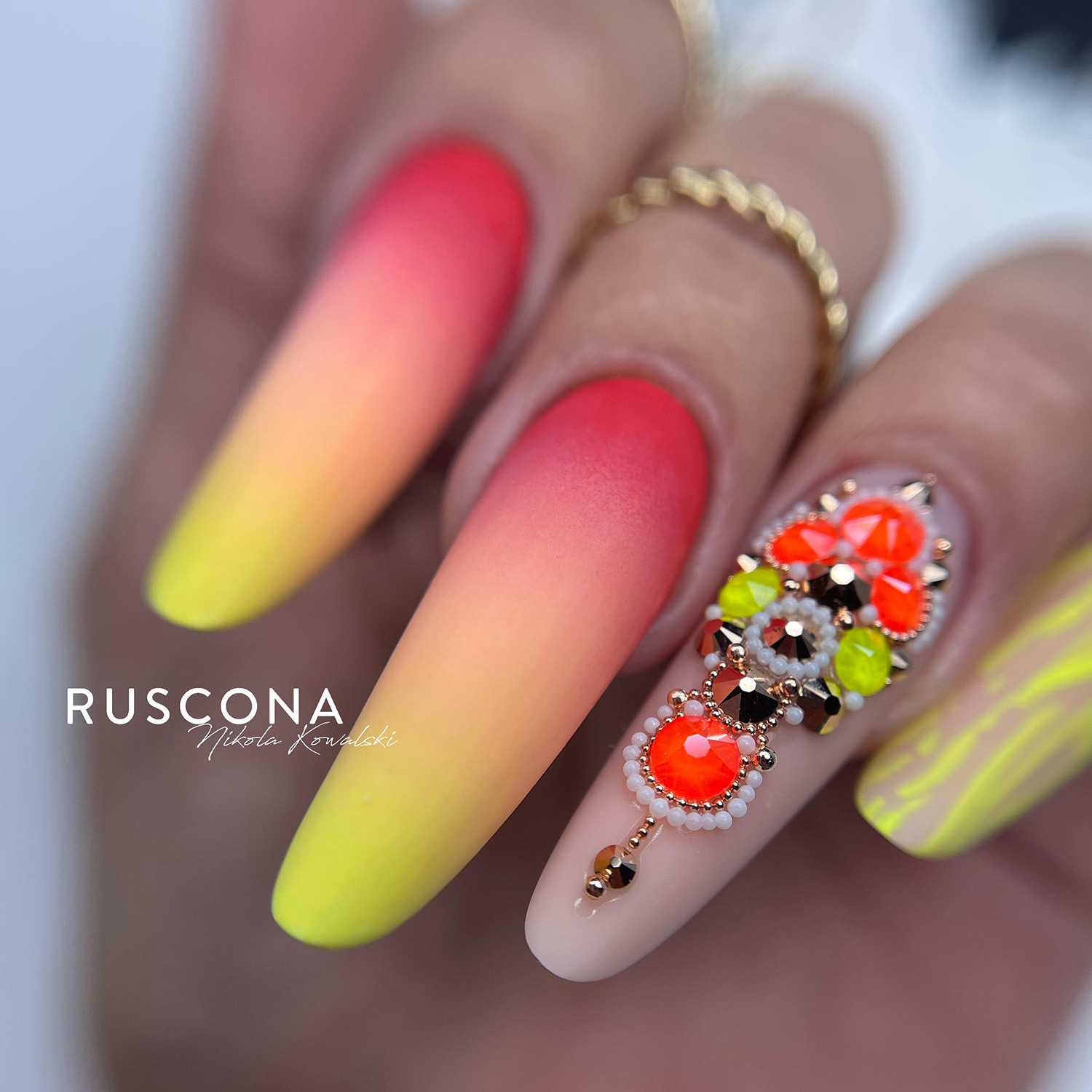 ONGLES OMBRE : Un design d'ongles qui ne s'ennuie jamais