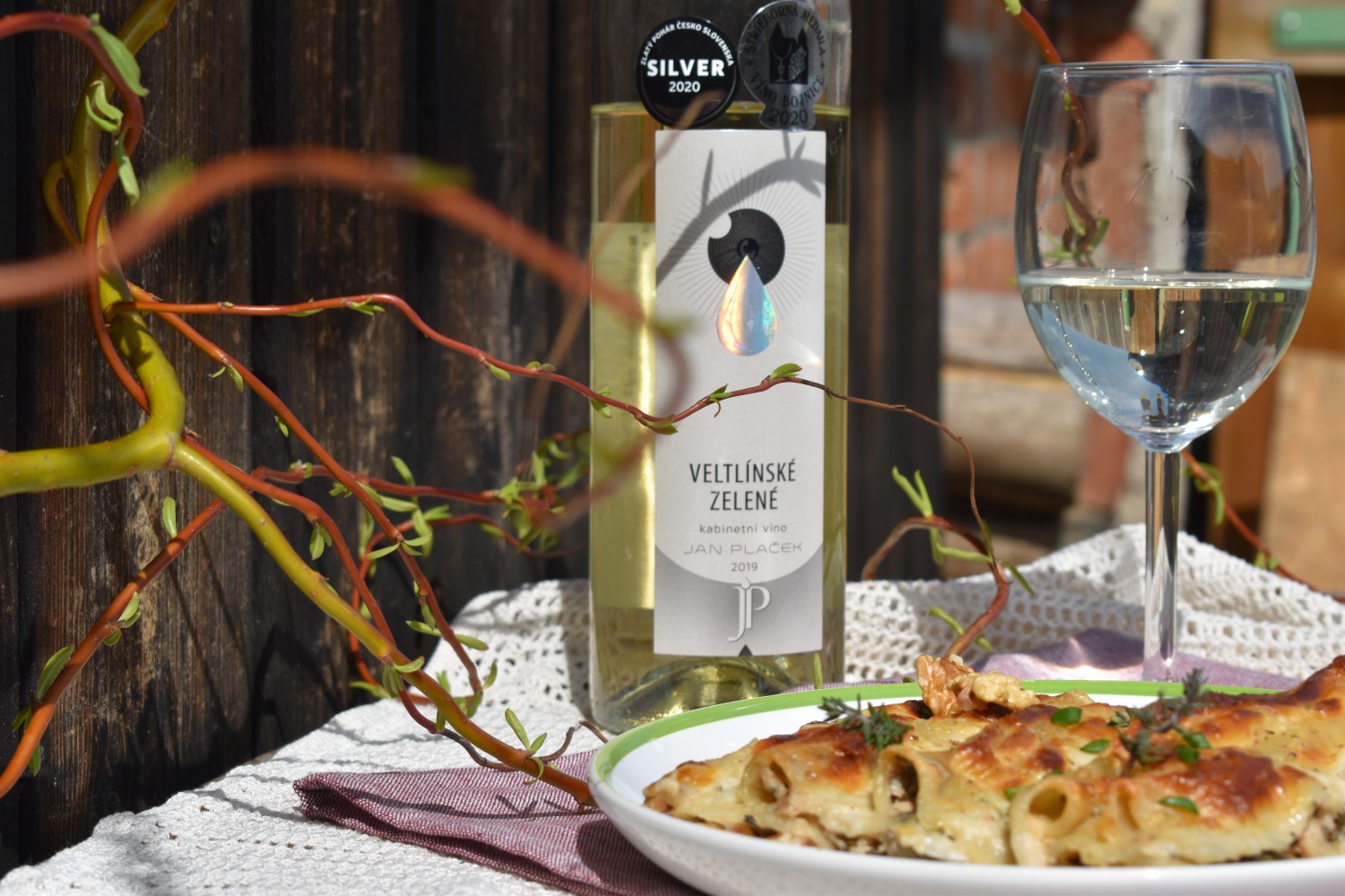 Cannelonni-s-tvarohem-a-vinem