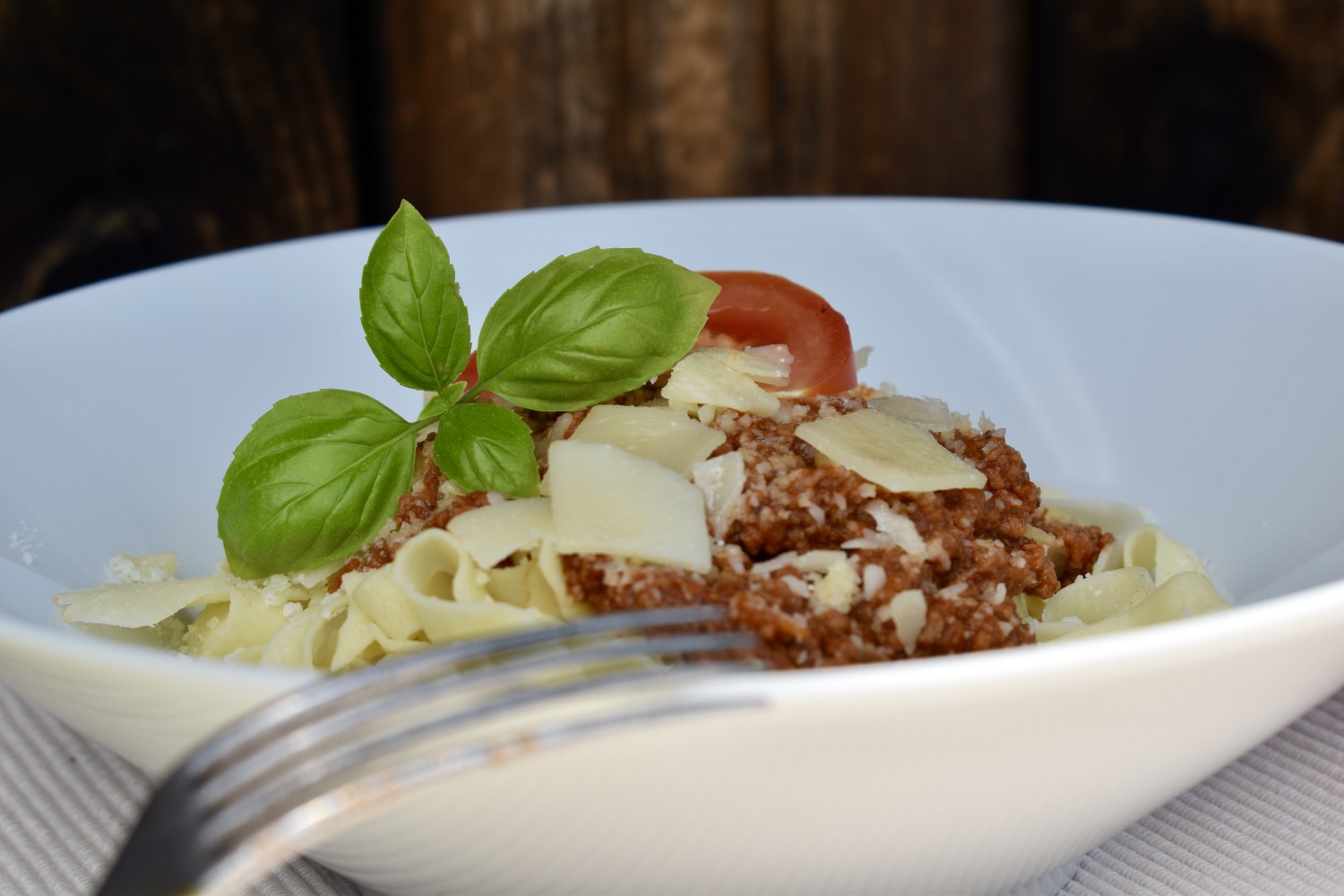 Bolonske-ragu-na-cervenem-vine