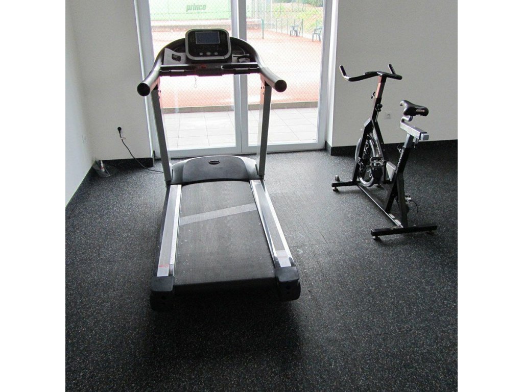 Černo-bílá gumová soklová podlahová lišta FLOMA SF1050 FitFlo - 200 x 7 cm a tloušťka 1 cm