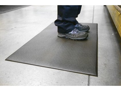 Černá pěnová protiskluzová protiúnavová průmyslová rohož (role) - 18,3 m x 90 cm x 0,95 cm