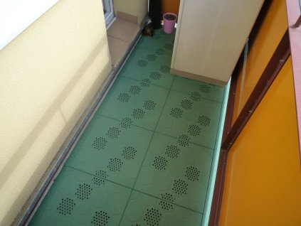 Hnědá plastová terasová dlažba Linea Easy - 39 x 39 x 2,65 cm