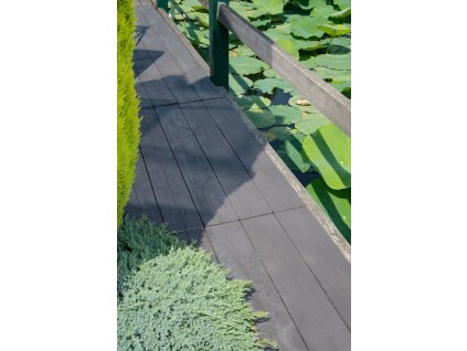 Hnědý plastový nájezd "samec" pro terasovou dlažbu Linea Woodenlike - 58 x 5,6 x 2,5 cm