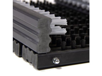 Plastový kartáčový čistič bot a podrážek obuvi FLOMA Bootscraper - 29 x 39 x 5,5 cm