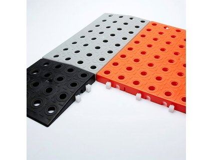 Žlutý plastový roh AT-HRD, AvaTile - 13,7 x 13,7 x 1,6 cm