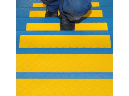 Žlutá korundová protiskluzová páska pro nerovné povrchy FLOMA Conformable - 18,3 x 10 cm tloušťka 1,1 mm