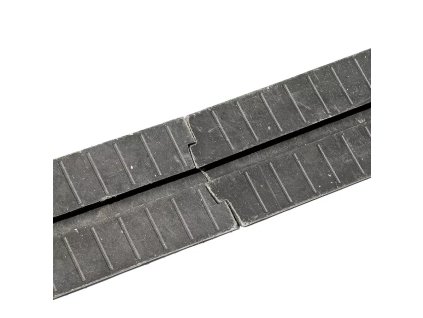 Černý plastový kabelový most - délka 80 cm, šířka 15 cm, výška 5,5 cm