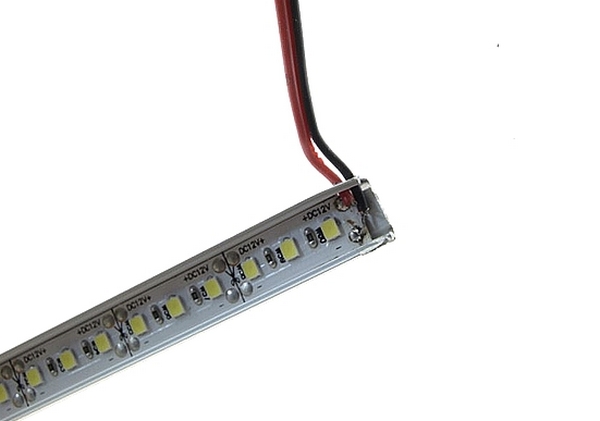 podlinku_podskrinkove_kuchynske_led_svetlo_zboku