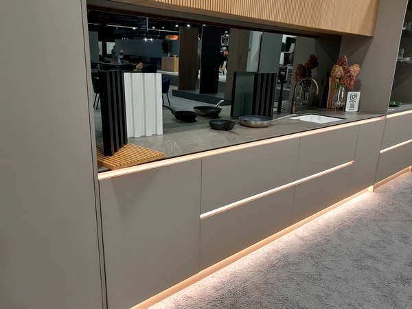 kuchyna_spodneskrinky_ledosvetlenie