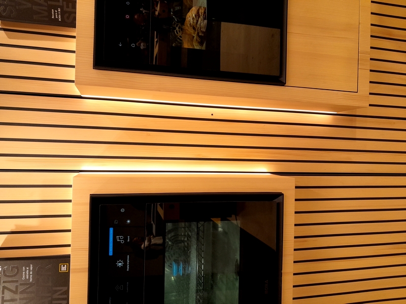 kuchyna_vstavanespotrebice_ledosvetlenie