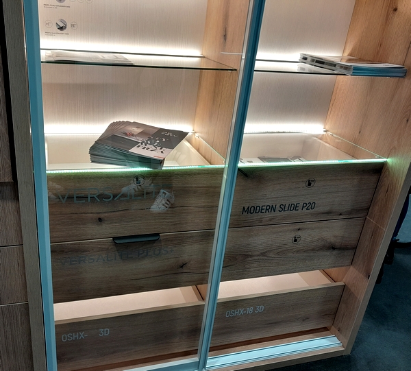 osvetleniepolicskrinkyledpasikom