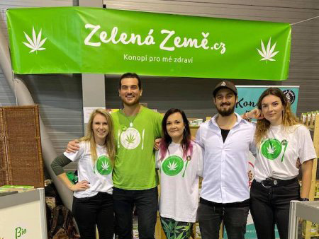 Zelená Země na Cannafestu