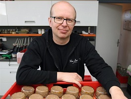 Výborné domácí paštiky chuťově designuje p. Olin Bezchleba