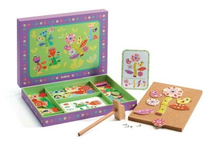 5657 djeco motoricka hra zatloukani hrebiku zahrada