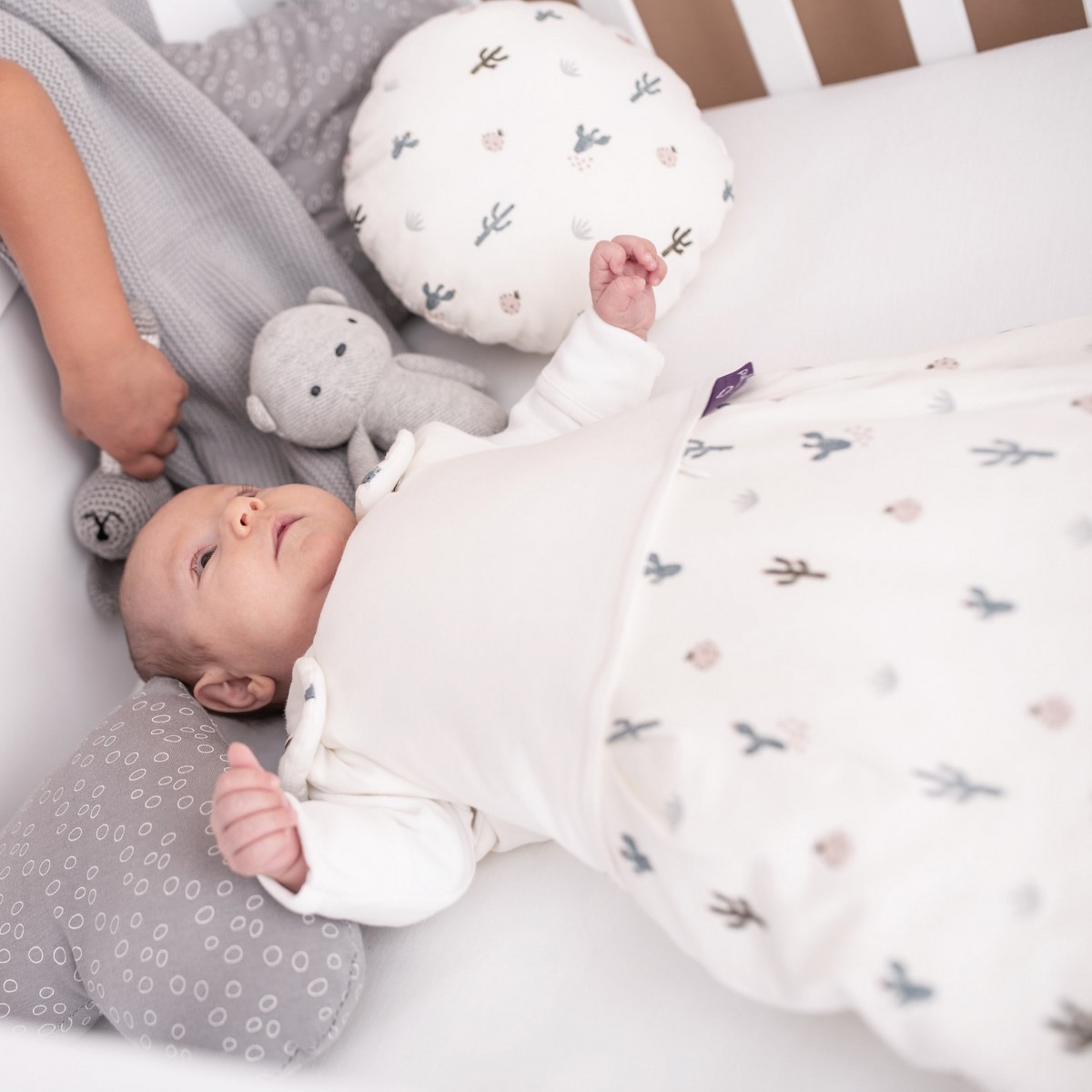 Proč by miminko mělo spát ve spacím pytli?