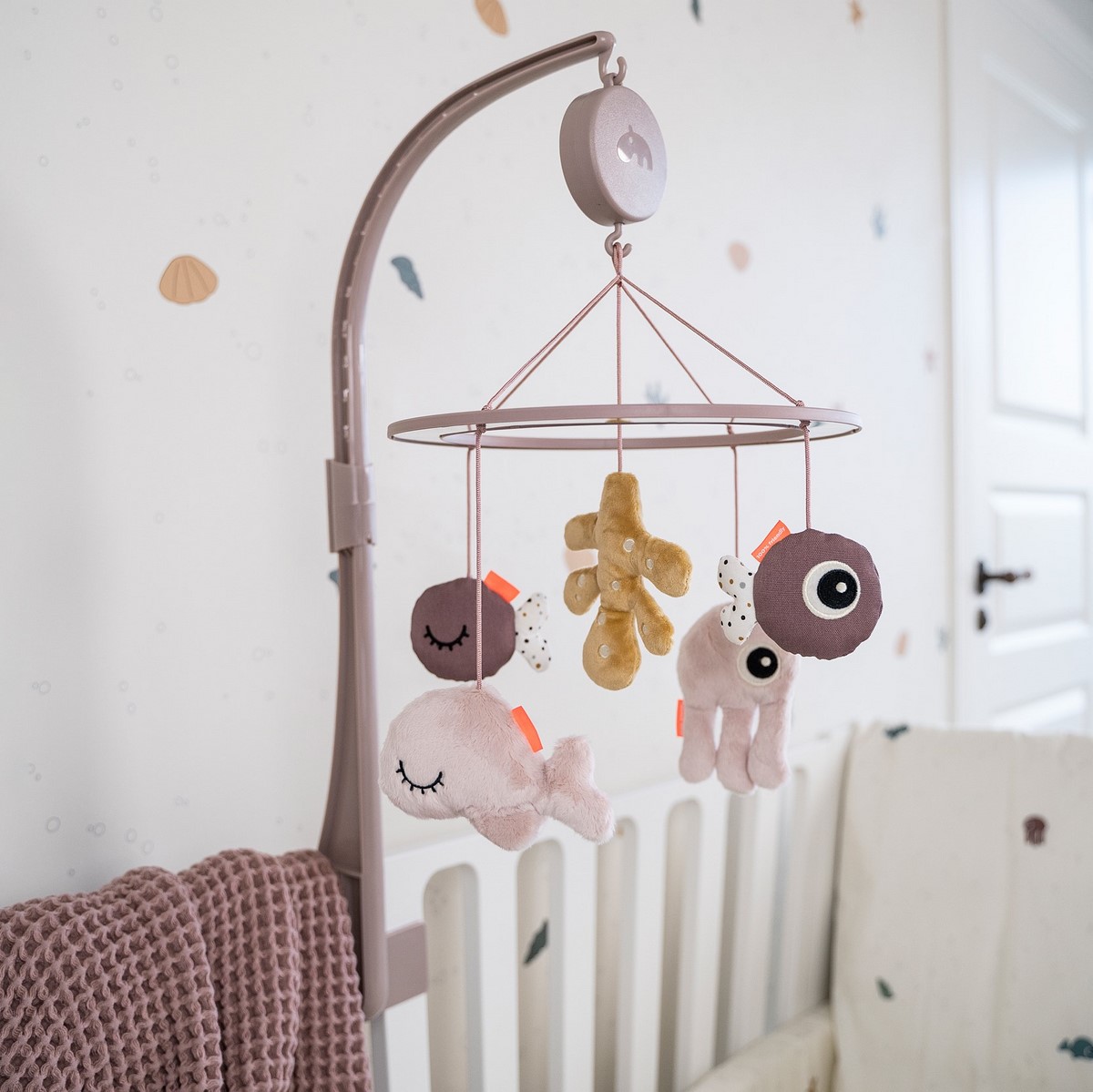 6 kroků, jak správně vybavit postýlku