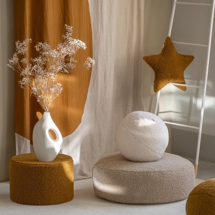 WIGIWAMA Teddy Ball Cushion Cream White