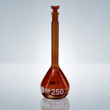 Odměrná baňka se skleněným uzávěrem a zábrusem, hnědé sklo, třída A (Varianta NZ-7/16, Objem 5 ml)