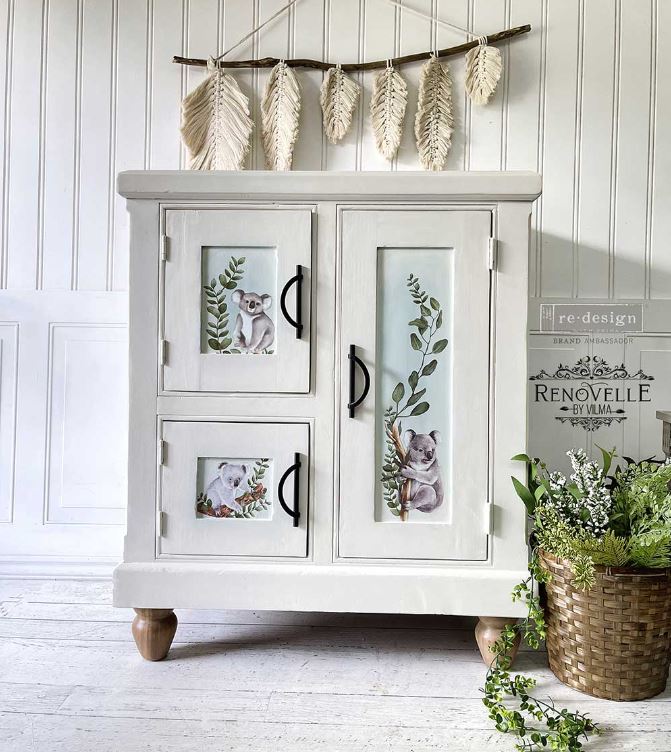 Renovácia komody. Maľované Koaly na komode.