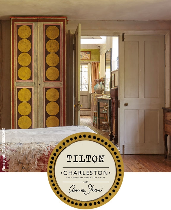 Tilton farba od Annie Sloan a Charleston.