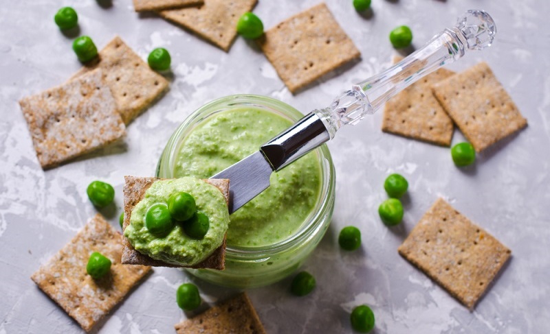 domaci_hraskovy_dip_recept