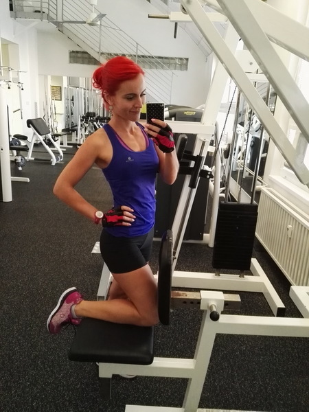 eva_toth_ginger_ewe