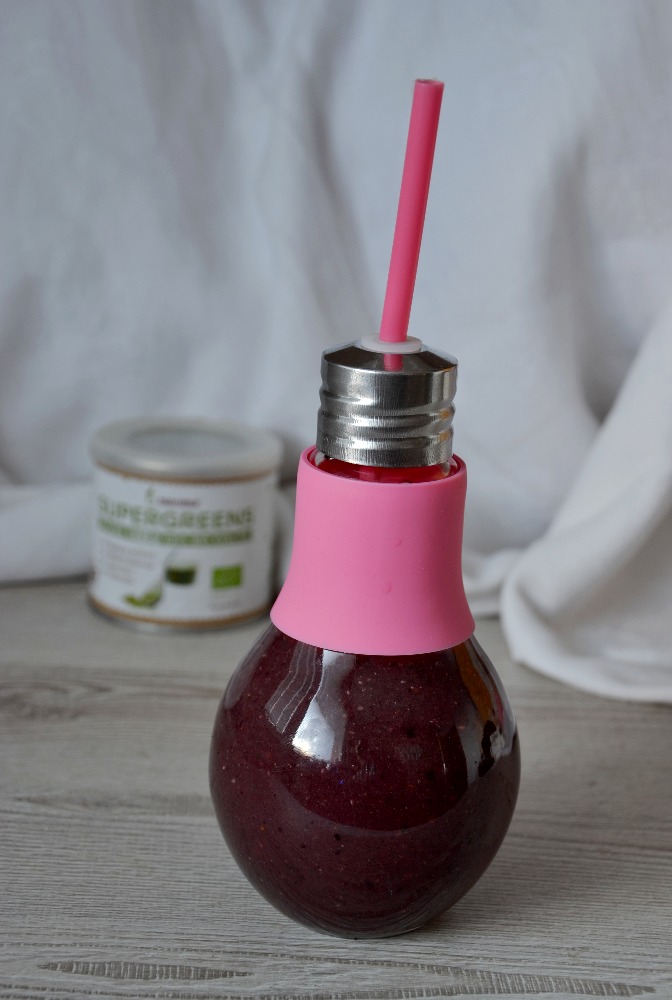 fialove_smoothie_s_blendeou