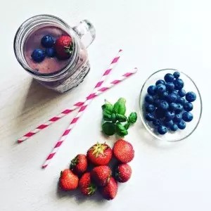 jahody_se_smetanou_smoothie