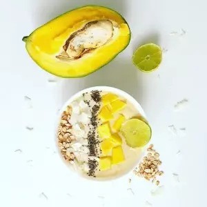mangova_smoothie_bowl_1
