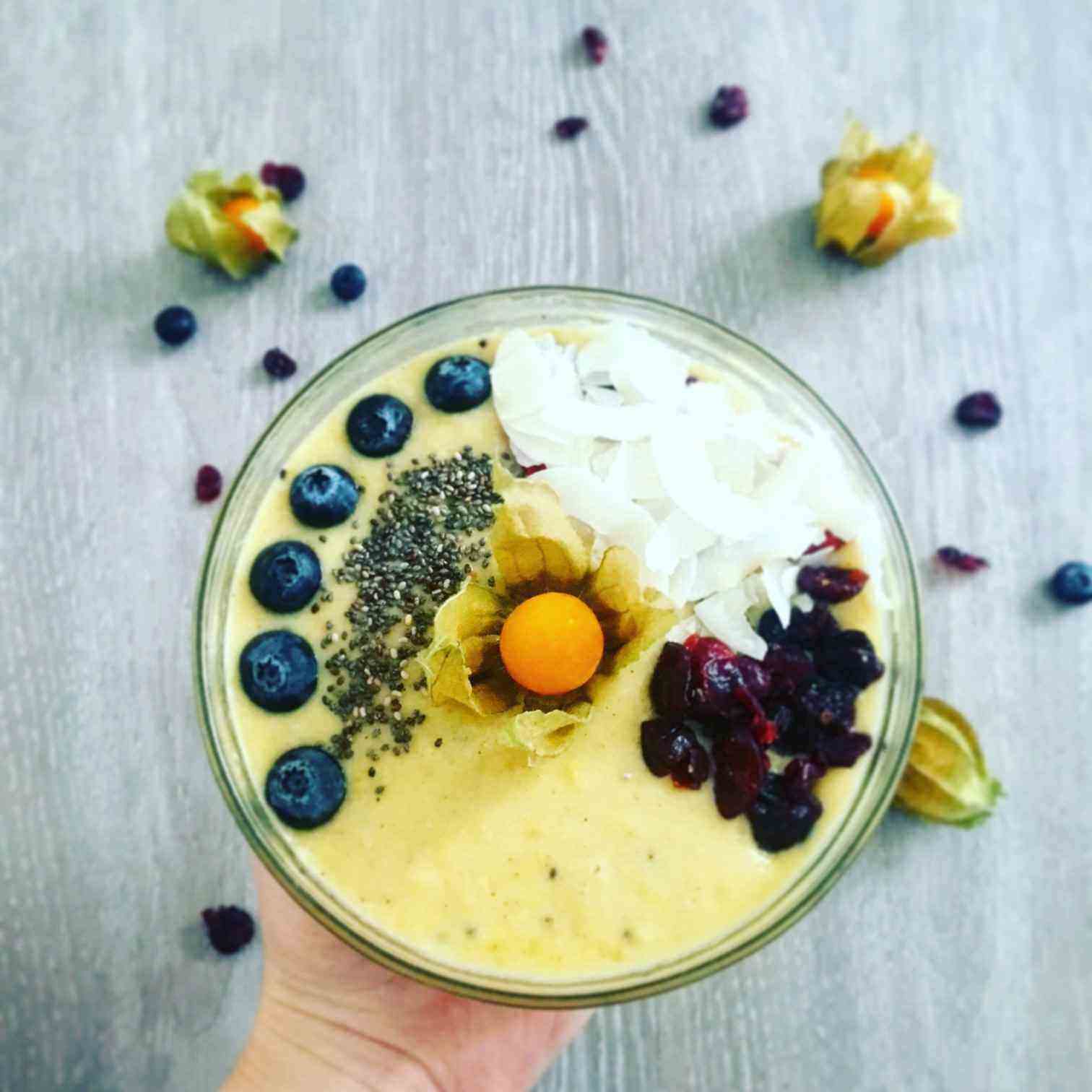 ovocna_smoothie_bowl