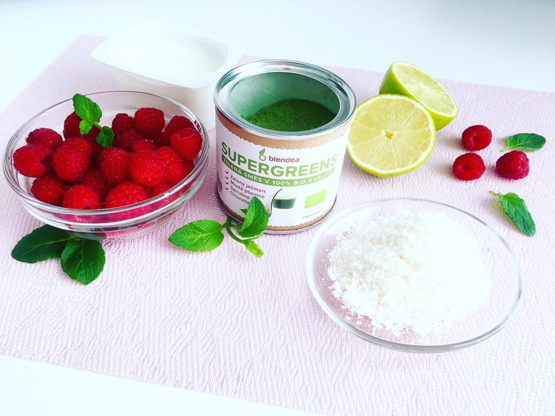 recept_malinova_smoothie_bowl