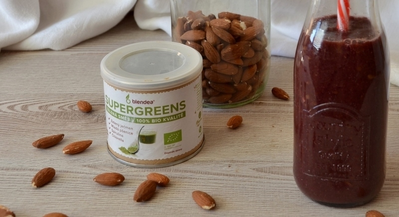 repove_smoothie_s_blendeou_recept