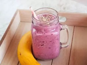 ruzove_proteinove_smoothie