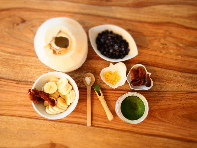 smoothie_bowl_s_kokosem