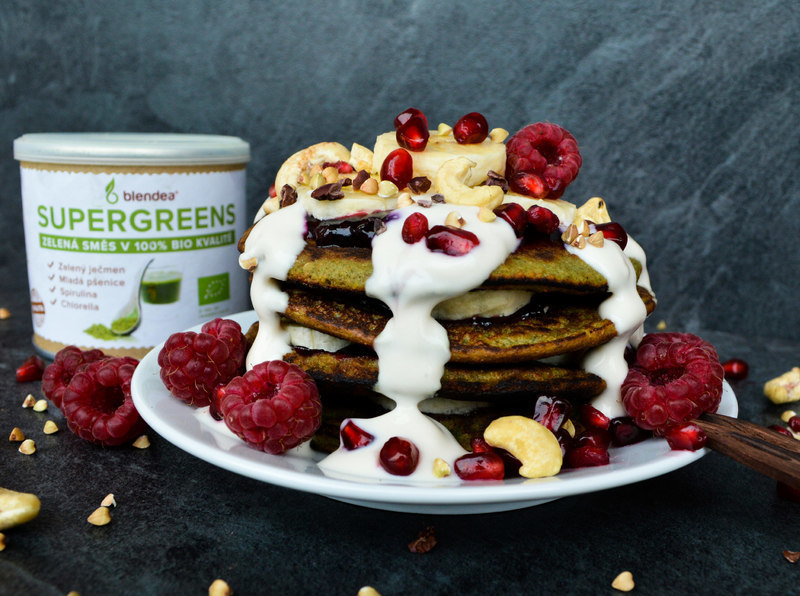 zdrave_sladke_veganske_livance_s_blendeou