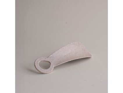 Plastová lžíce na boty s přídavkem drcené slámy