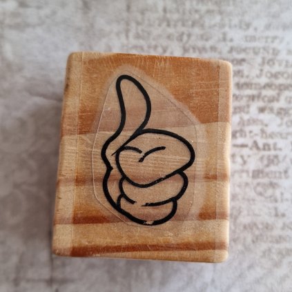 RAZÍTKO gumové na dřevě (palec)