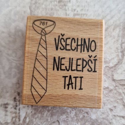 RAZÍTKO gumové na dřevě (text: VŠECHNO NEJLEPŠÍ TATI)