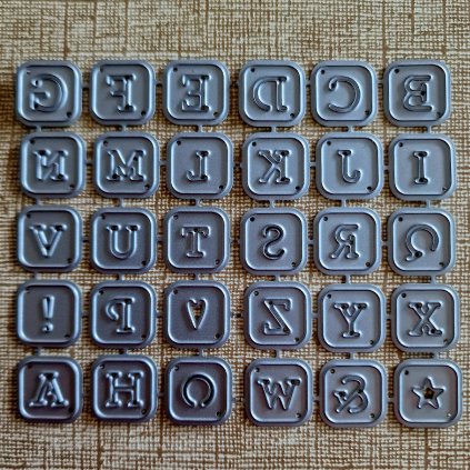 BigShot kovová šablona (30 ks) - š. 2/13