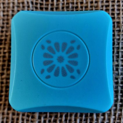 Střední MAGNETICKÁ RAZNICE prostorová KYTIČKA (2 cm)