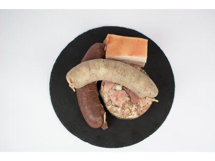 Zabijačková mísa – ovar, tlačenka, jitrnice, jelita, klobása 