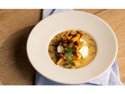 Kulajda s vejcem, lesními hříbky a bramborem 