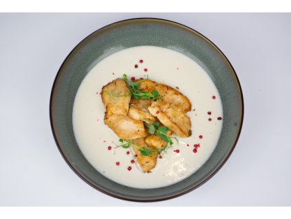 Kuřecí prsní ministeaky v sýrové omáčce