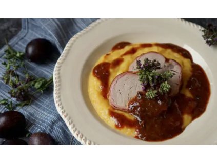 Vepřové ministeaky ve švestkové omáčce z vepřové panenky 