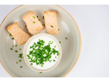 Ministeaky z lososa s citrónovým dipem