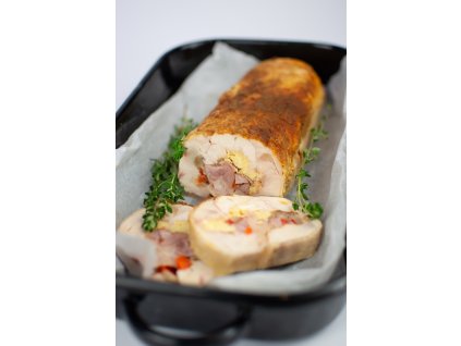 Kuřecí roládka s vejcem a párkem